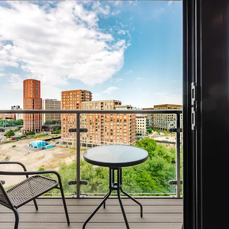 10th Floor Views - Stylish Sleeps 8 Leeds (West Yorkshire)
