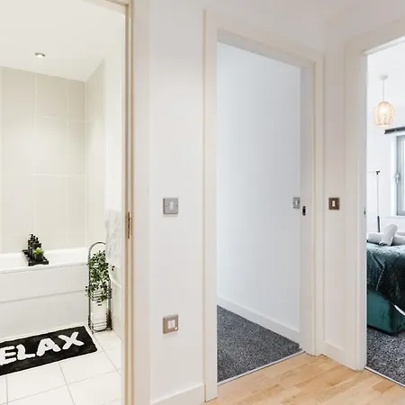 10th Floor Views - Stylish Sleeps 8 *